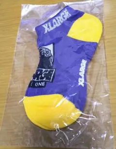 【新品未使用品】XLARGE　キッズ　靴下　15〜17㌢　パープル　イエロー