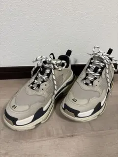 BALENCIAGA スニーカー アメリカ限定 ベージュ/ブラック/レッド - メルカリ