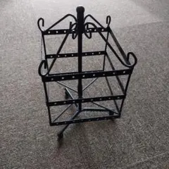 メタル製ブラックアクセサリースタンド
