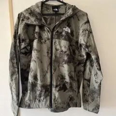 THE NORTH FACE マウンテンパーカー　迷彩柄