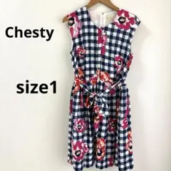 chesty 膝丈ワンピース 袖なし格子花柄