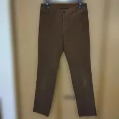 UNIQLOブラウン スリムフィット カジュアルパンツ