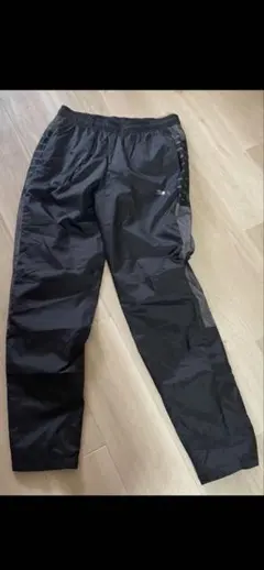 PUMA ナイロンパンツ