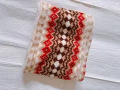 フリースマフラー 赤茶幾何学模様