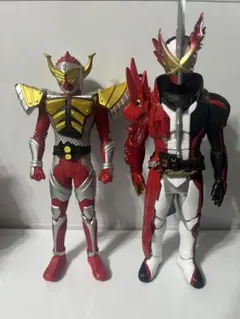 仮面ライダー鎧武 仮面ライダーセイバー フィギュア 2体まとめ売り