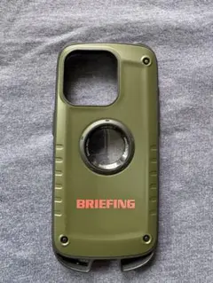 ROOT COとBRIEFING のコラボモデル　iPhone15PRO用カーキ