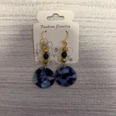 Item thumbnail for item cd743506-629f-49e3-a352-850e6a9e58d2