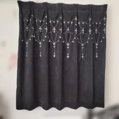 ビーズ刺繍 黒 裏地カーテン 大きめ