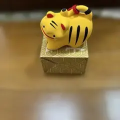干支の置物　虎のサムネイル