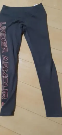 UNDER ARMOUR ダークグレー タイツ