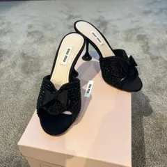 新品Miu Miu ビジュー付きブラックミュール 35ハーフ