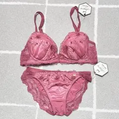 Item thumbnail for item f52b8aa7-316d-4789-8772-f6ce467a3c23