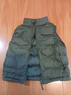UNIQLO　ユニクロ　カーキ キッズ ベスト 110cm