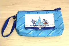 【新品】東京ディズニーリゾート 40周年 メモリーゴーラウンド おてふきキャリーのサムネイル
