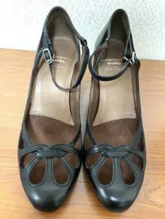RABOKIGOSHI works パンプス　黒　22.5 美品のサムネイル
