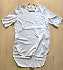 未使用品 ATON ホワイト 半袖 ラウンドヘムTシャツのサムネイル