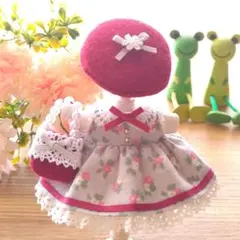 グレーの小花ワンピース♡帽子＆ベレー帽付♡女の子用