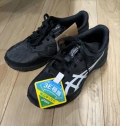 アシックス ブラック スニーカー 3E相当　20.5cm レーザービーム