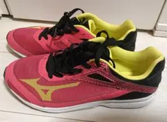 23.5 Mizuno バレーボールシューズ レッド/イエロー 23.5 Mizuno バレーボールシューズ レッド/イエロー - メルカリ