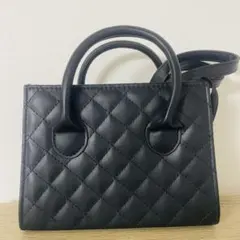 ブラックキルティングバッグ (ショルダー付き)