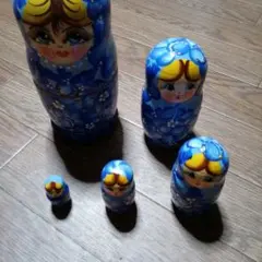 ロシア 青い花柄 マトリョーシカ