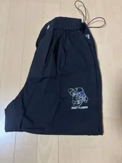 kaoyorinakami 刺繍付き黒ショートパンツ