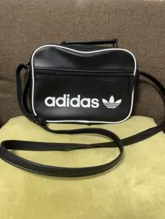 adidas オリジナルス　ミニエアライナー　　ショルダーバッグ y2kのサムネイル