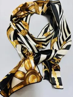 金色装飾スカーフ