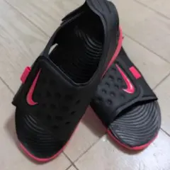 Nike ブラック ピンク スライドサンダル