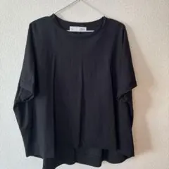 黒いゆったりTシャツ バックシームデザイン