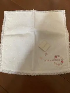 新品未使用　ローラアシュレイ　ハンドタオル