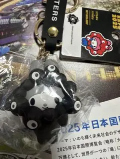 c*a様 【新品】サンリオ ミャクミャク 黒 なりきり立体マスコットキーホルダー
