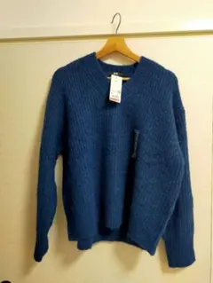 フラッフィVネックセーター Mサイズ ユニクロ