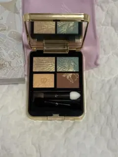 クレドポーボーテ　オンブルクルールクアドリ502 アイシャドウ　ホリデー