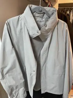 ユニクロ　ウィンドプルーフスタンドブルゾン