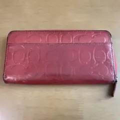 COACHレザーエンボス長財布 赤