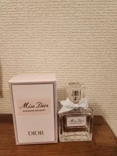 Miss Dior ブルーミング ブーケ 30mlのサムネイル