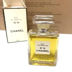 CHANEL シャネル N°19 パルファム 50ml