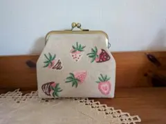 ハンドメイド　手刺繍　がま口ポーチ☆まっちゃんだよです 2026年最新】がま口 ハンドメイドポーチ刺繍の人気アイテム - メルカリ