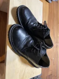 黒いレザー シューズ