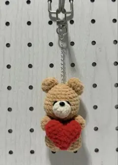 くまのハート付きあみぐるみキーホルダー