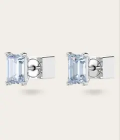 【スワロフスキー】Stillaスタッドビアス ブルー