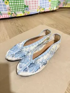 台湾チャイナシューズ　刺繍入りフラットシューズ ホワイト/ブルー