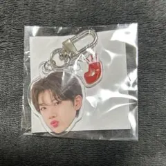 treasure ジュンギュ 顔アクキー pulse on