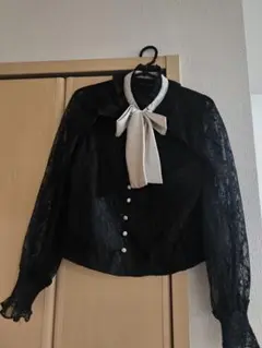 BUBBLES　レース 黒 長袖シャツ リボン付き Fサイズ