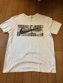 NIKE グラフィック 半袖Tシャツ クリームのサムネイル