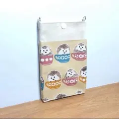 スマホポーチ(本体)　ハリネズミ柄　サコッシュ　ミニショルダー　サブバック