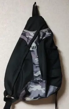GAP迷彩柄 ワンショルダー　スリングバッグy2k
