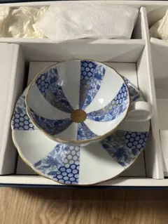 有田焼 西山窯 金彩古伊万里 染付唐草 菊割亀甲紋 カップ&ソーサー4客