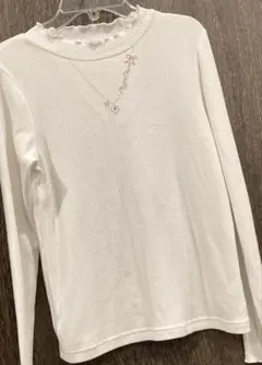 メゾピアノ　ジュニア　ホワイト長袖カットソー